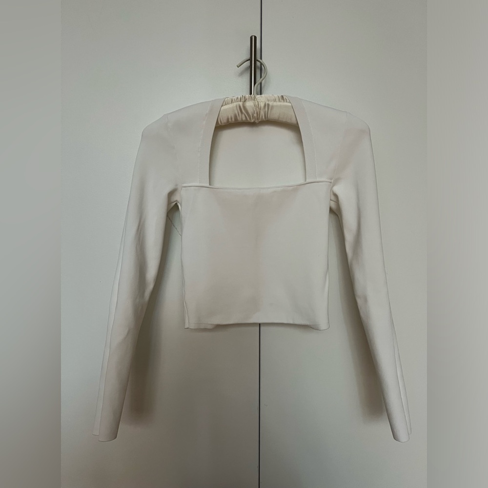 Alice + Olivia White Open-Back Long Sleeve Top